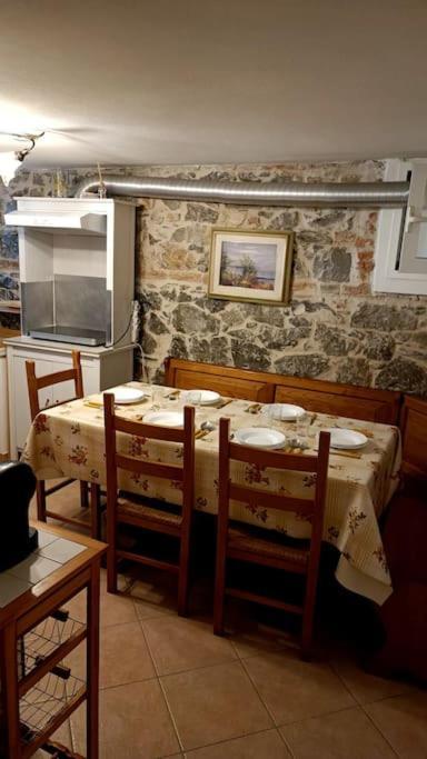 Taverna Abitazione A 15 Km Da Firenze Prato  Bagian luar foto