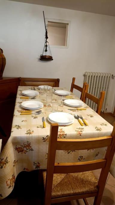 Taverna Abitazione A 15 Km Da Firenze Prato  Bagian luar foto